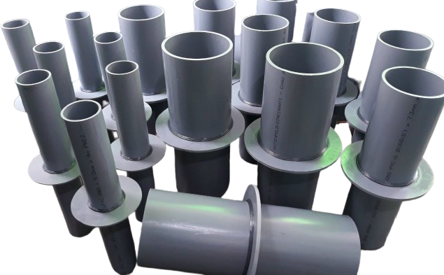 Nên dùng ống chờ nhựa hay thép